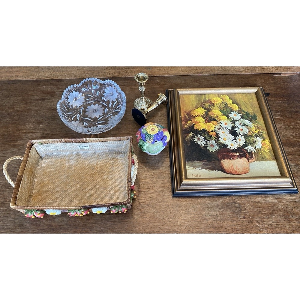 Cottage Core Home Decor Bundle Vintage Grannie Decor Daisies and Strawberries‎